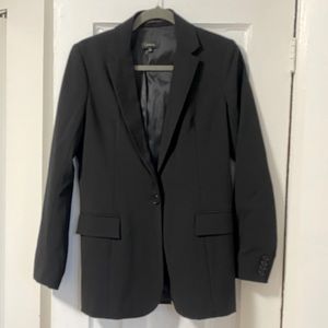 Aritzia Babaton black blazer